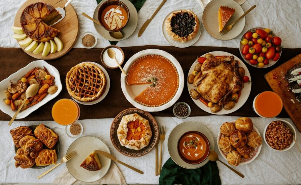 Thanksgiving dinner in fall | Source: Unsplash
